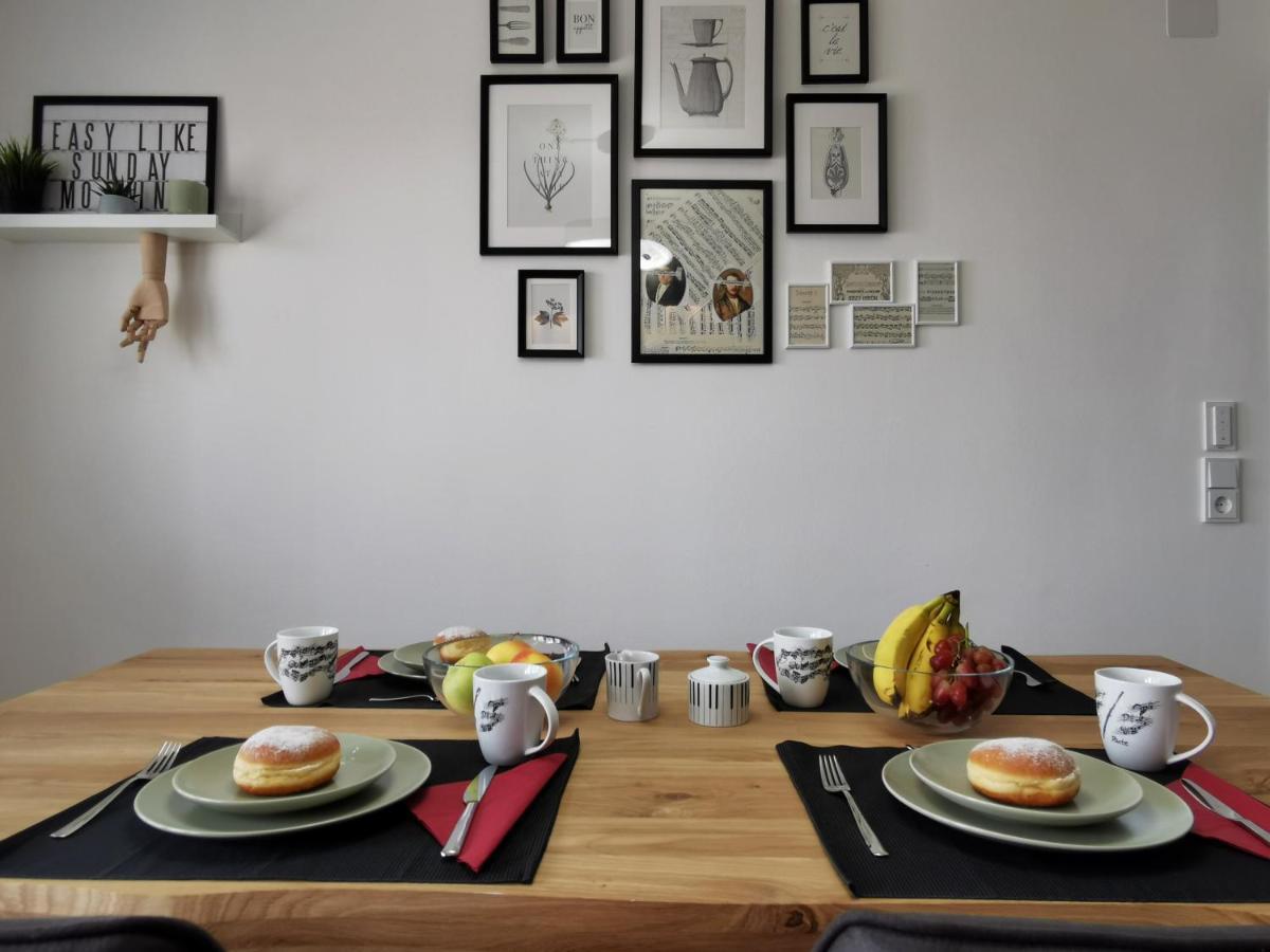 Neues City Center Piano Appartement Mit Netflix Klagenfurt am Woerthersee Exterior foto